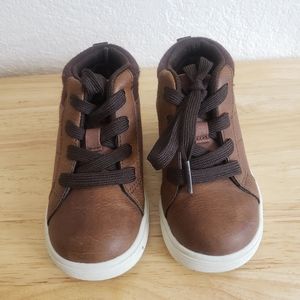 8c Carter's brown boots